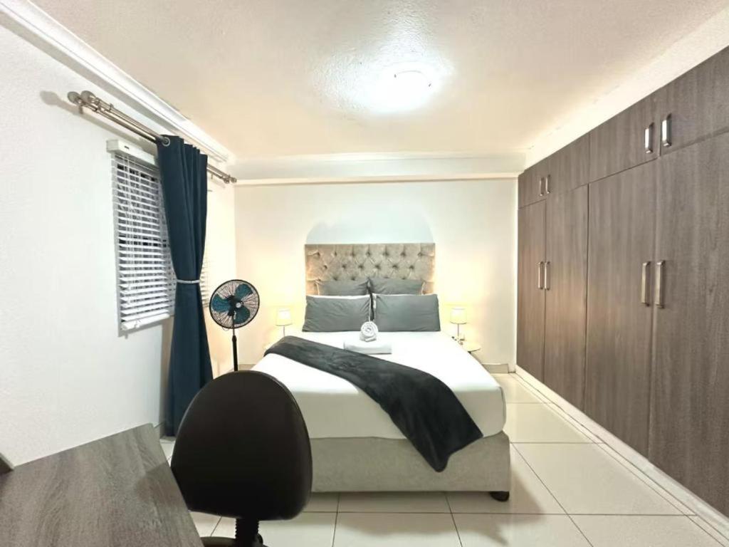 Blue And Grey Escape Central Umhlanga With Rooftop Views Sleeps 6 Durban