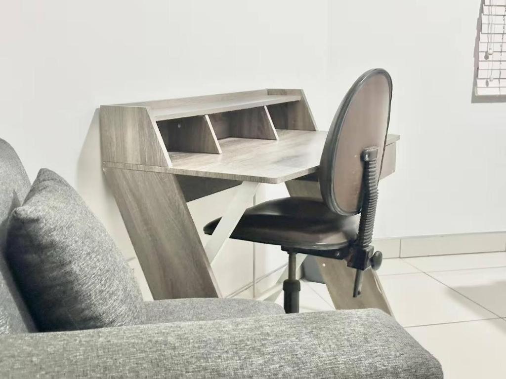 Blue And Grey Escape Central Umhlanga With Rooftop Views Sleeps 6